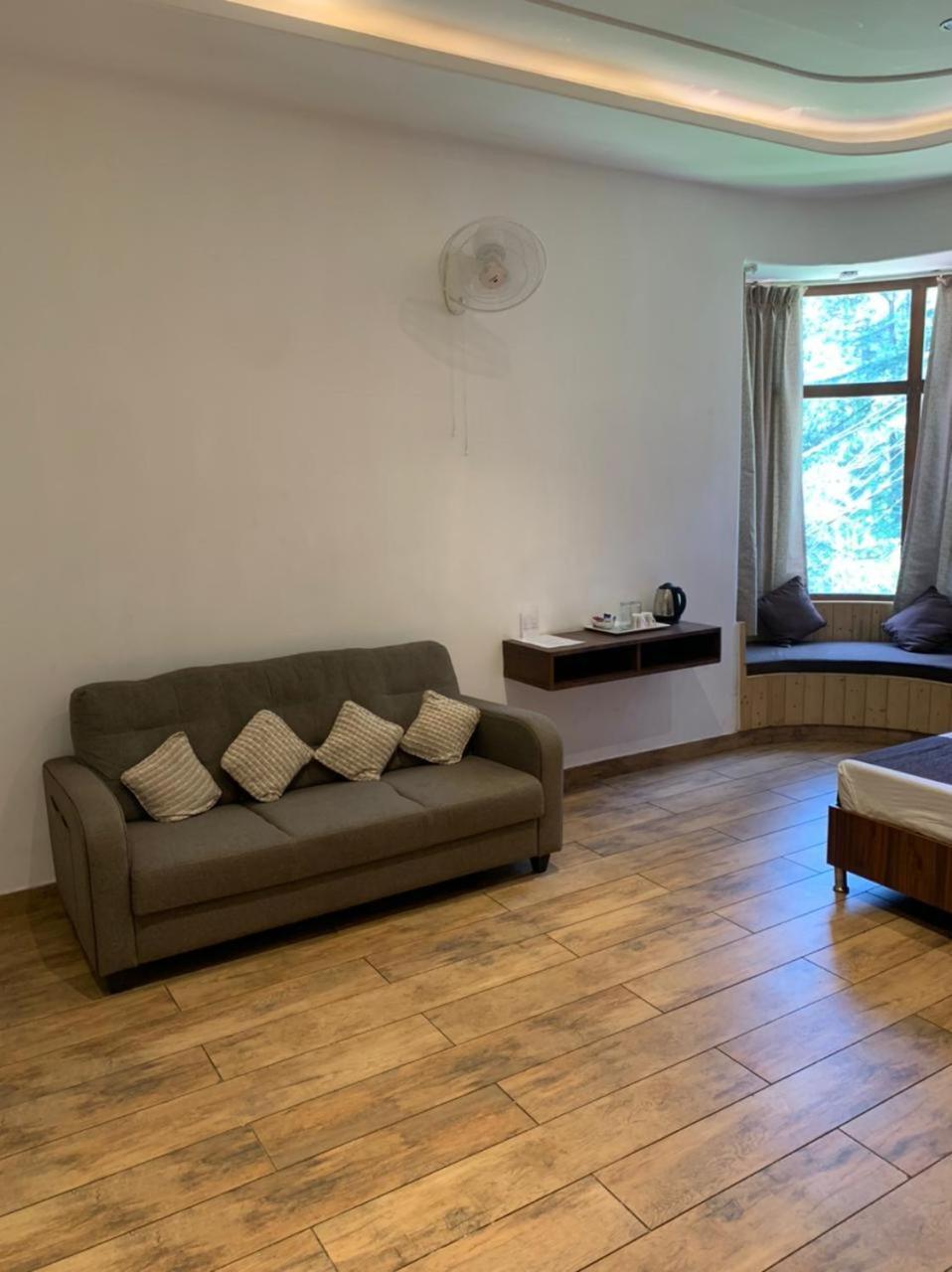 The Hill Crest Inn Shimla Esterno foto